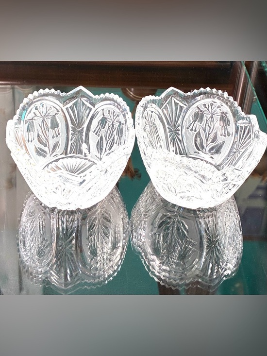 Other - A Pair of Vintage Crystal Vases